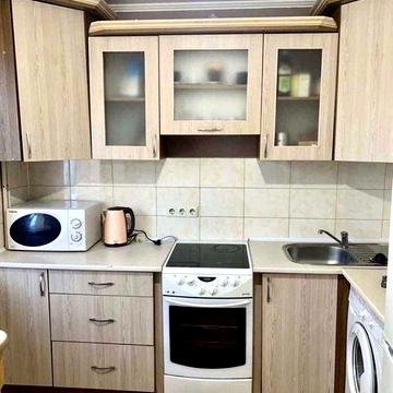 Оренда квартири Вул.Коновальця 1Кім. Здам Гарний стан!!!