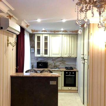 Здаю красиву квартиру біля метро Печерська та Звіринецька.