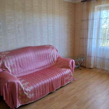 Продам однокомнатную 12200