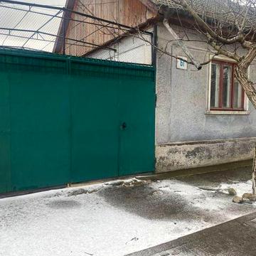 Сдам будинок  на довгострок центр міста