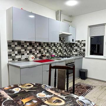 Оренда 4 кім будинку в центрі міста