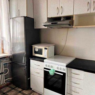 Сдам 1 комн., квартиру,  Ж/М Тополь, Победа, Сокол, 12-квартал.