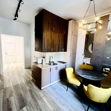 Оренда 2 кім квартира вулиця Івана Франка 16, центр міста