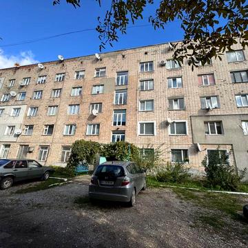 Продається 2к квартира смт. Заводське