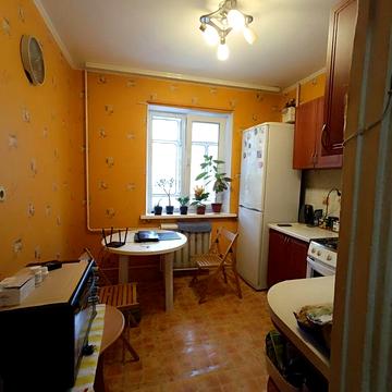 Продам 1 кімнатну квартиру по вулиці Чорних Запорожців 54а.Центр.