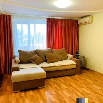 Оренда 4‑кімнатної квартири на проспекті Олександра Поля, низ