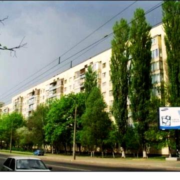 Cевастопольська пл. Будинок з цегли! Продам чудову 2-к квартиру 52м.кв