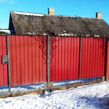 Здається будинок