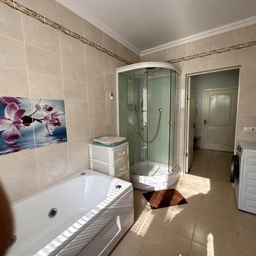 Здам 2 кумнатну квартиру+ студія