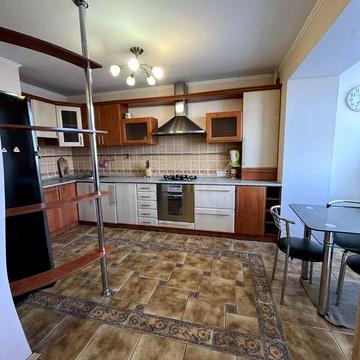 Оренда 3 кк. Грушевського 97