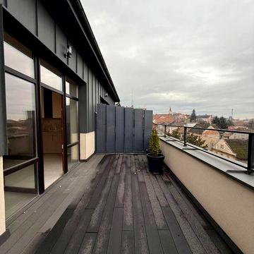 Продаж пентхауса у центрі міста