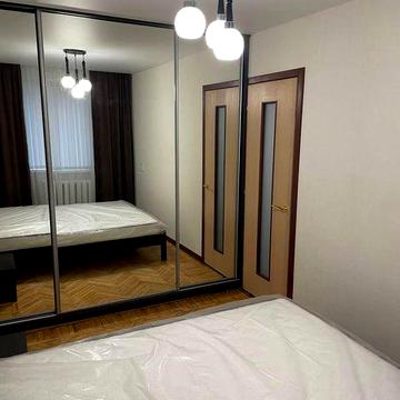 Сдам 2 кв метро Армейская Новые Дома 8000 гр.