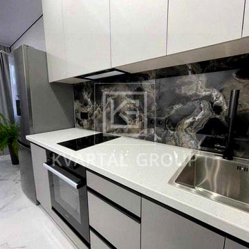 Продаж готової квартири, Авторський ремонт! Заходь і живи!