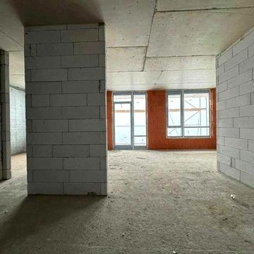 Видова двокімнатна з балконом та басейном на даху ЖК Manhattan UP