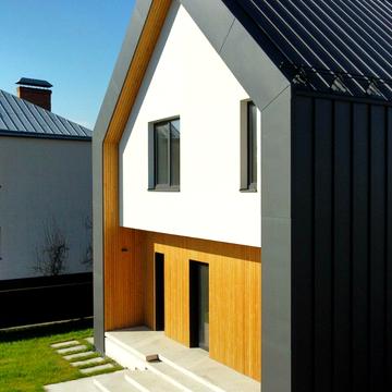 квітнева, 74