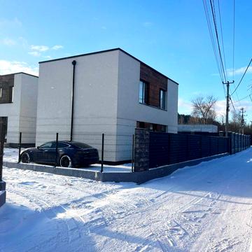 Будинок у КМ 10 Families у Віті-Поштовій біля Круглика з документами