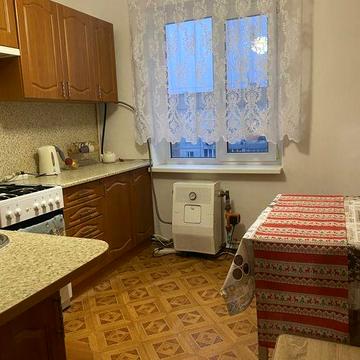 Здам 3-х кімнатну квартиру, центр, довгостроково