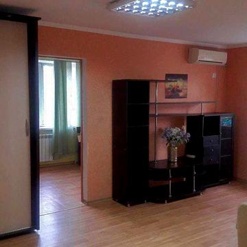 Здам 2-х комнатную квартиру в самом центре ,возле базара(уже здана)