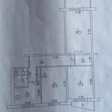 Продається трьохкімнатна квартира вулиця Ахсарова,5/9