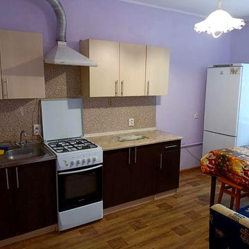 Частина будинку (другий поверх) по вулиці Інститутська, місце для авто