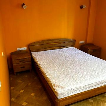 Сдам 2 кімнатну квартиру в центрі, світло є, звільняється 28-го січня.