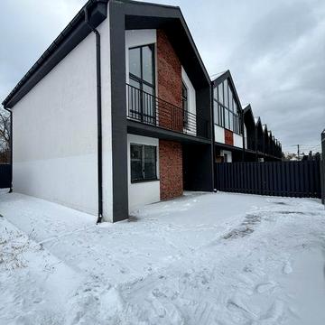 Scandi house кутовий Таун біля озера чекає на свого власника.Гостомель