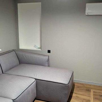 Квартира з окремим входом та гаражем!