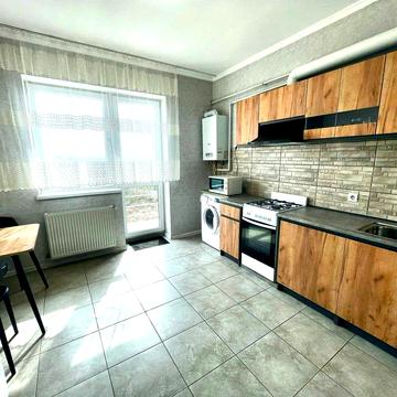 Здам простору студію ВІД ВЛАСНИКА  мінімум НА ОДИН РІК!!!