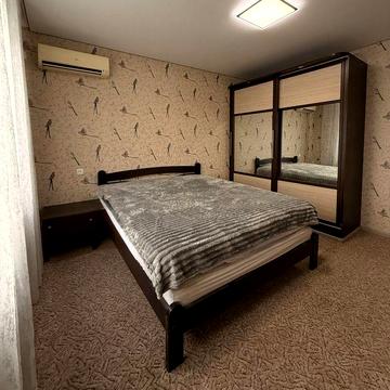 Сдам 2к. квартиру, Тополь-1, дом 18.