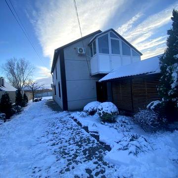 У продажу  комфортний будинок у центрі м. Самар