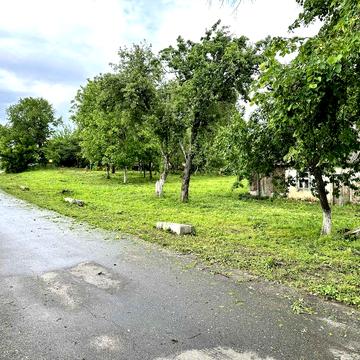 Продаю стару хату (зем ділянку 50 сот) с. Велика Бугаївка.