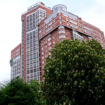 Оренда 3-х рівневого пентхауса 555 м² в центрі Києва