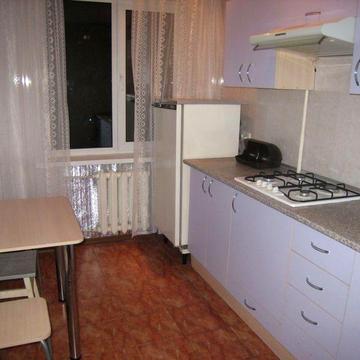 Сдам 3к квартиру с косметикойна Коммунаре