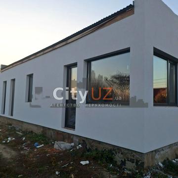 Центральна, 10