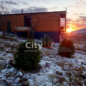 Центральна, 10