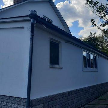 Продам повністю укомплектовану квартиру в парковій зоні міста Сарни