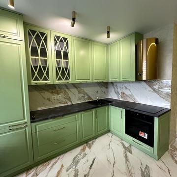 Бельведерська вул., 32-Б