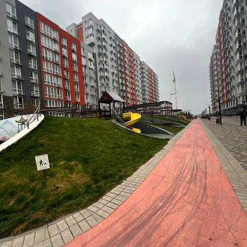 Спрейса вул., 12