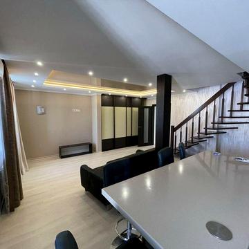 Оренда великої квартири на Каскаді