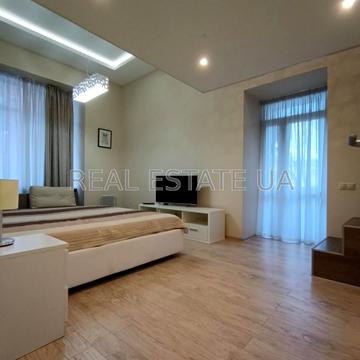 Архітектора Городецького вул., 11-Б