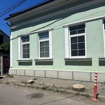 Здається в оренду 3-ох кімнатний будинок вул.Новака центр