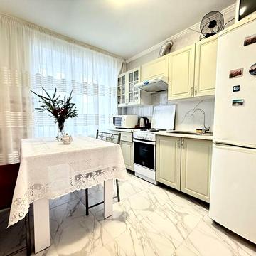 • Оренда ЗАТИШНОЇ кв. пр. Чорновола | Окуневського, ПЕРША ЗДАЧА •