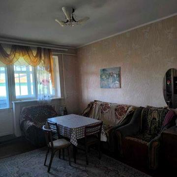 Продам трьох кімнатну квартиру, на ст.Бар Вінницька об. Барський р-н