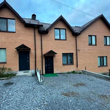 Продаж 2п таунхаусу з ремонтом