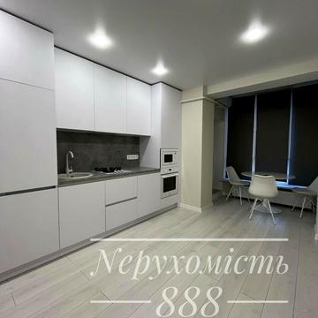 Героїв Небесної Сотні просп., 14А