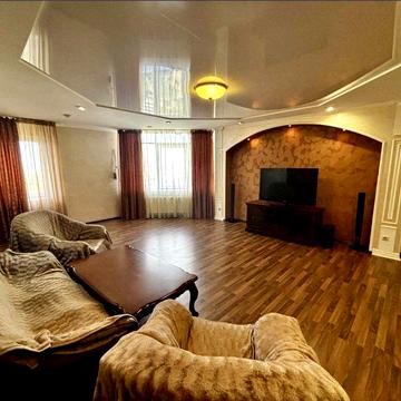 Оренда просторої 3-кімнатної 152 м2 квартири в ЖК «Космополітен»