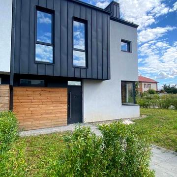 Продаж кутового танухауса, Озерна!