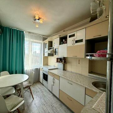 Двухкомнатная квартира на Пр.Мира/Театральная.