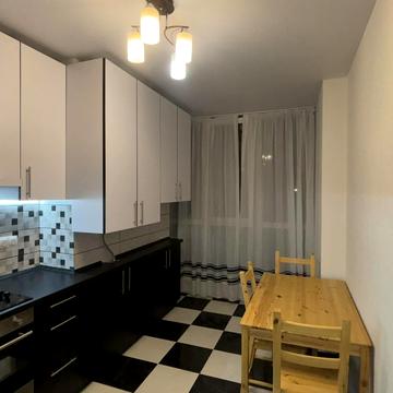 Університетська вул., 1-Ч