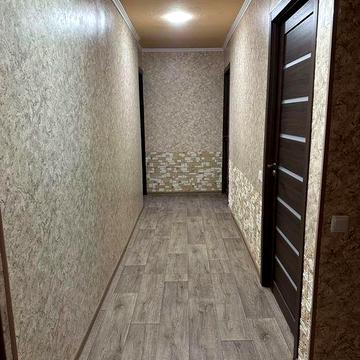 Продам Проживає сім’я 3-кімнатну квартиру біля центру Балаклія ЖК Жовтневий